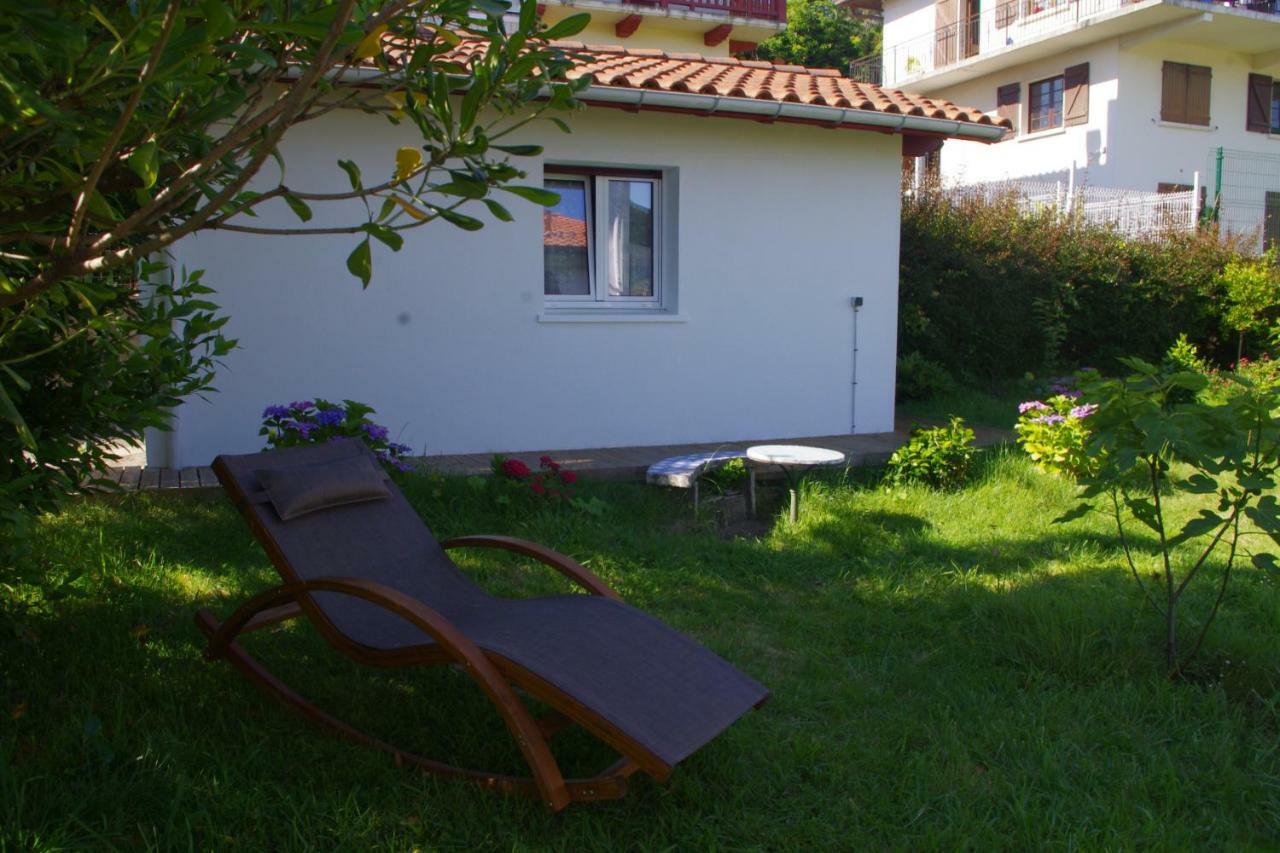 Chambres D'Hotes "Hor Dago" Pres De La Gare D'Hendaye Avec Le Petit-Dejeuner Exterior photo